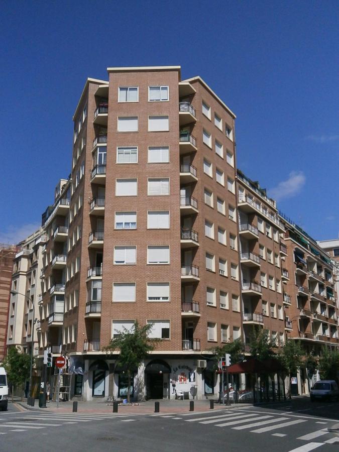 Apartamento Con Vistas Al Estadio San Mames Бильбао Экстерьер фото